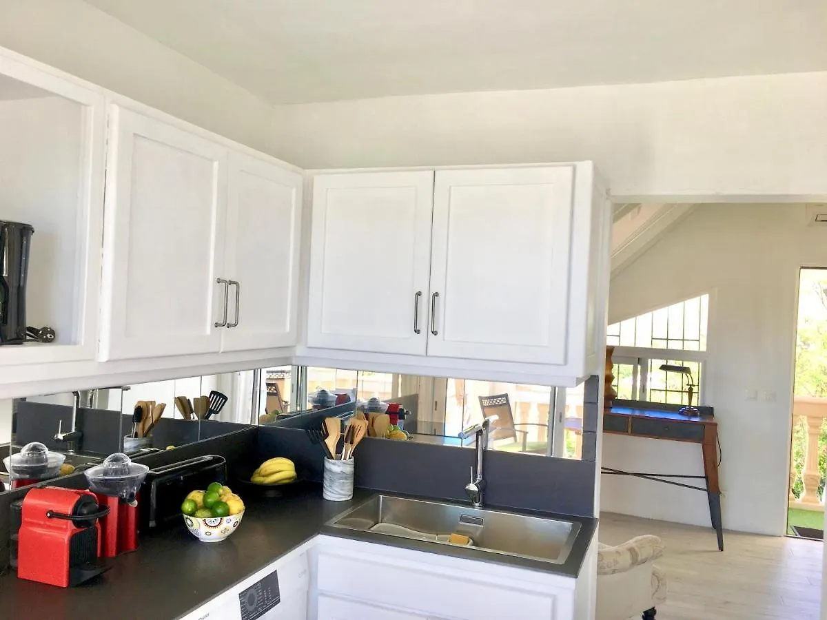 Carambola Residence, Ocean View Cul de Sac